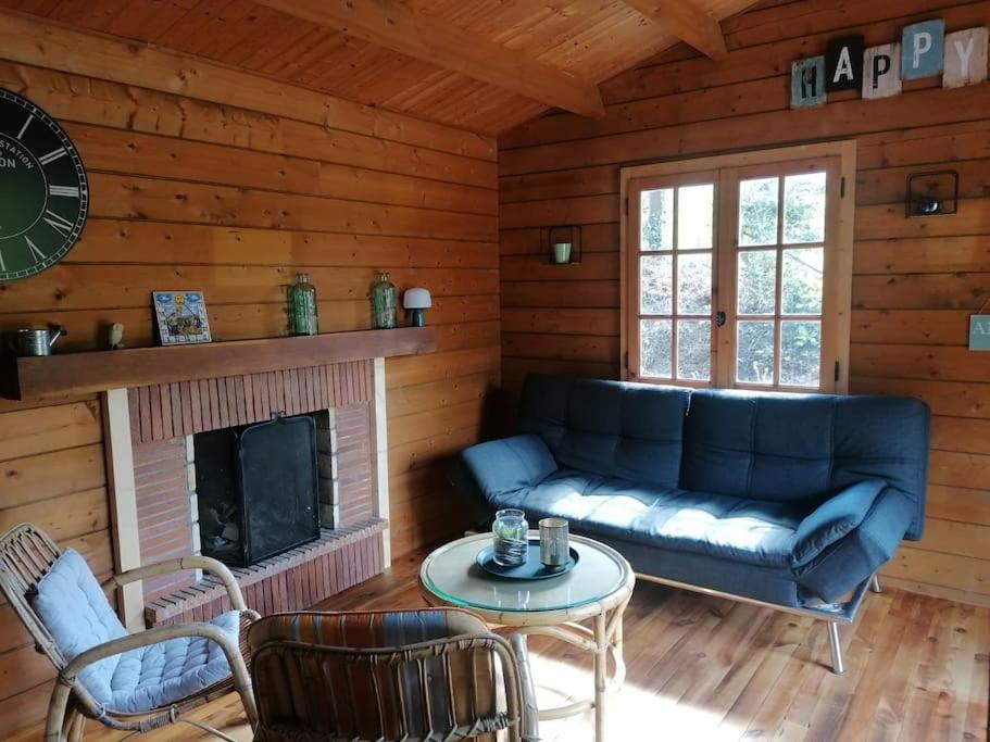 Chalet En Pleine Nature Au Bord D'un Etang *